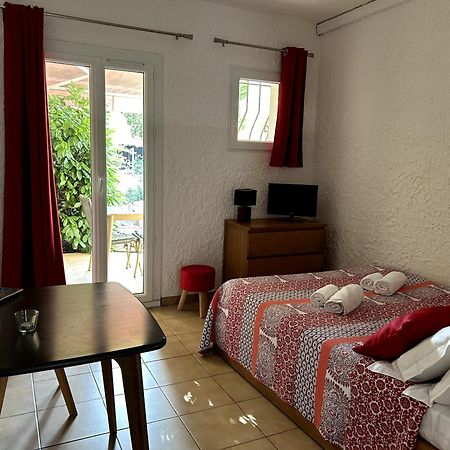 Le Clos Des Arbousiers Linguizzetta Exteriör bild