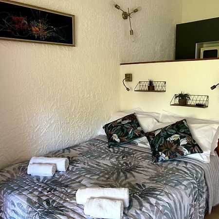 Le Clos Des Arbousiers Linguizzetta Exteriör bild