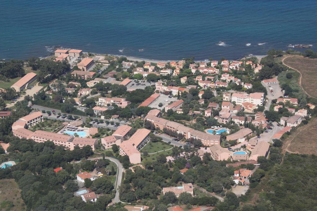Le Clos Des Arbousiers Linguizzetta Exteriör bild